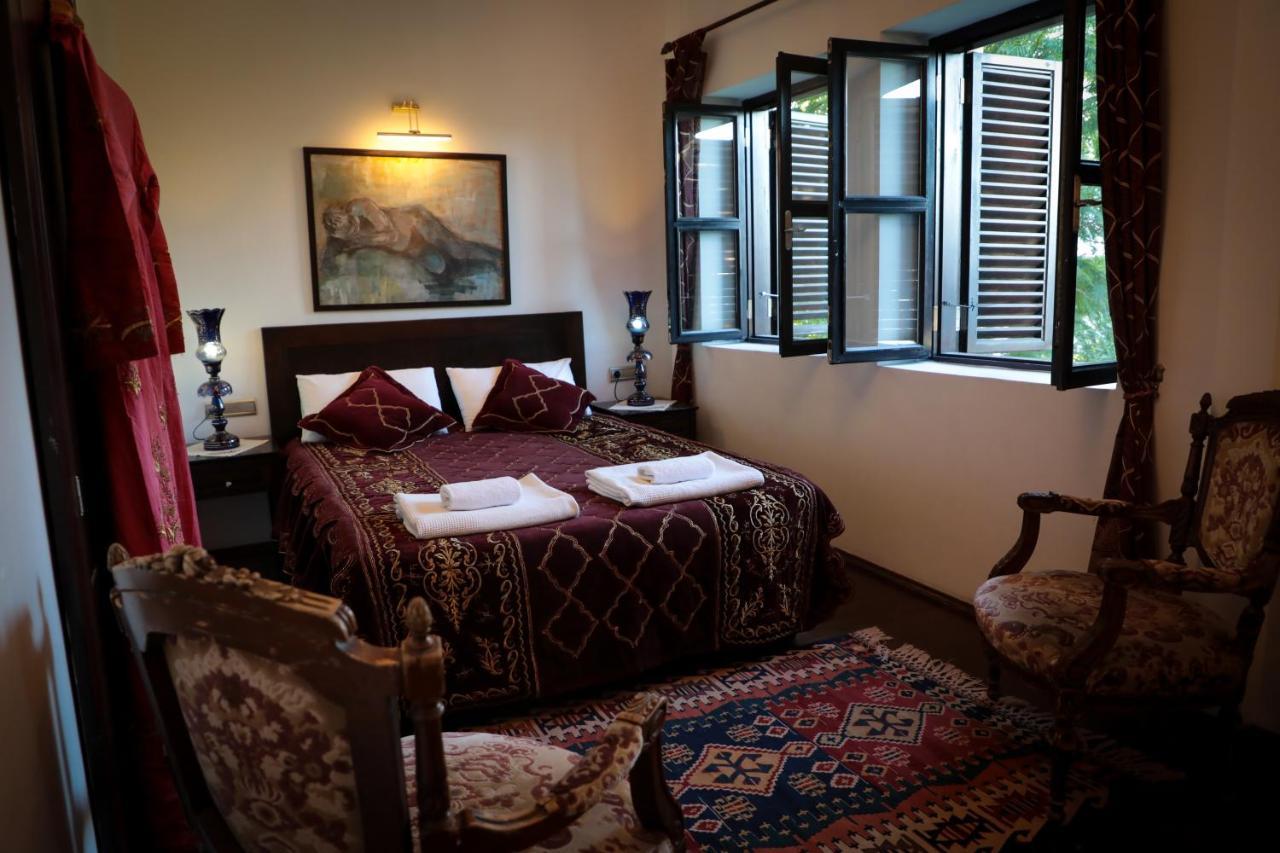 Hadrianus Pansion Hotel Antalya Bagian luar foto