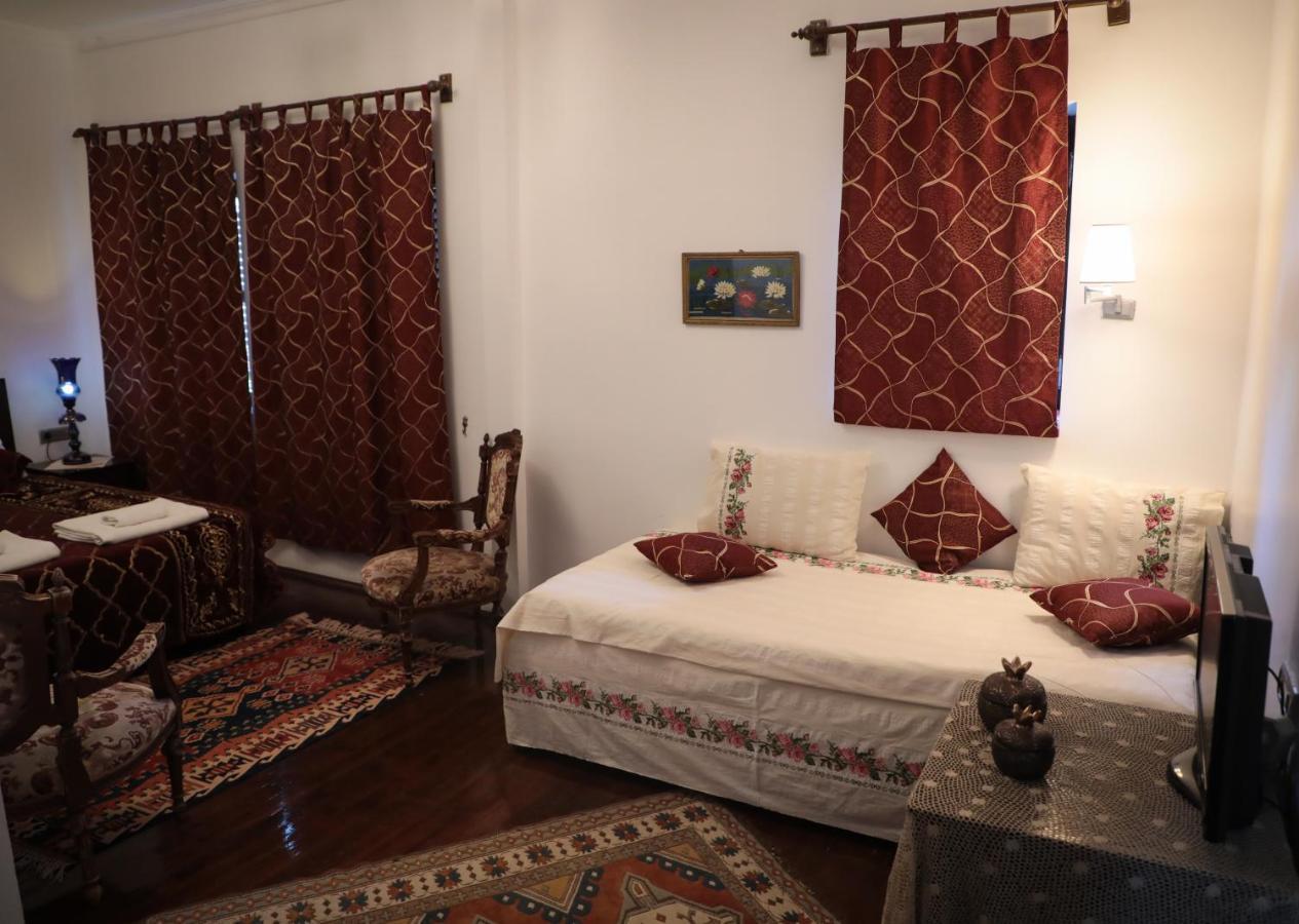 Hadrianus Pansion Hotel Antalya Bagian luar foto