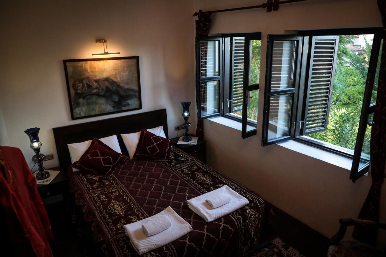 Hadrianus Pansion Hotel Antalya Bagian luar foto
