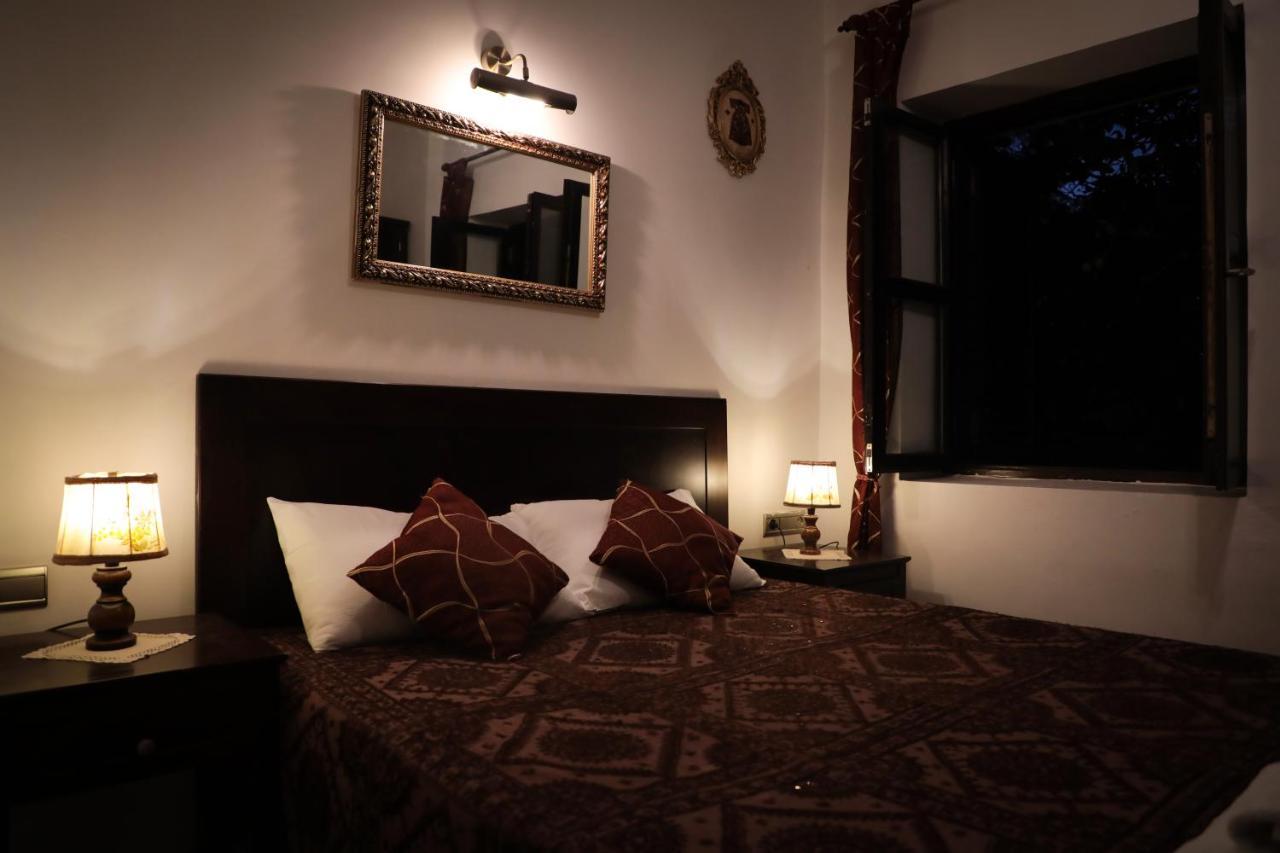 Hadrianus Pansion Hotel Antalya Bagian luar foto