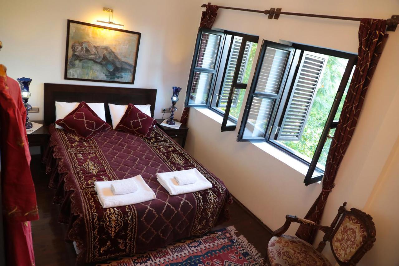 Hadrianus Pansion Hotel Antalya Bagian luar foto