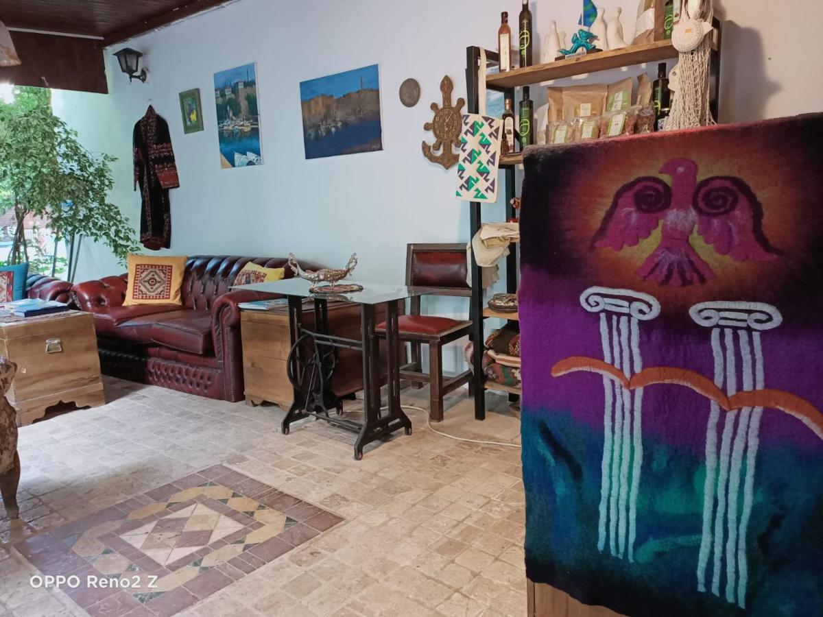Hadrianus Pansion Hotel Antalya Bagian luar foto