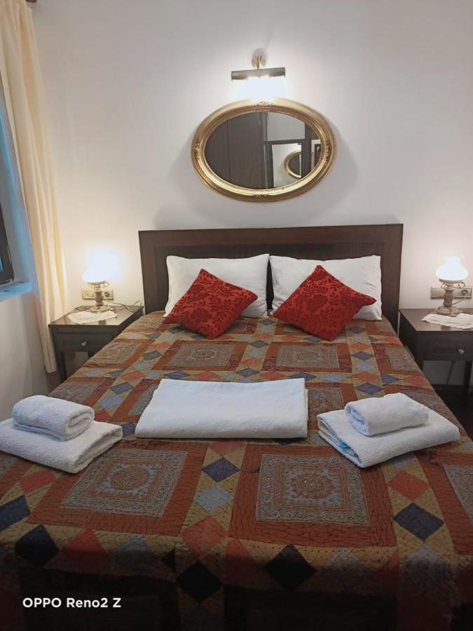 Hadrianus Pansion Hotel Antalya Bagian luar foto