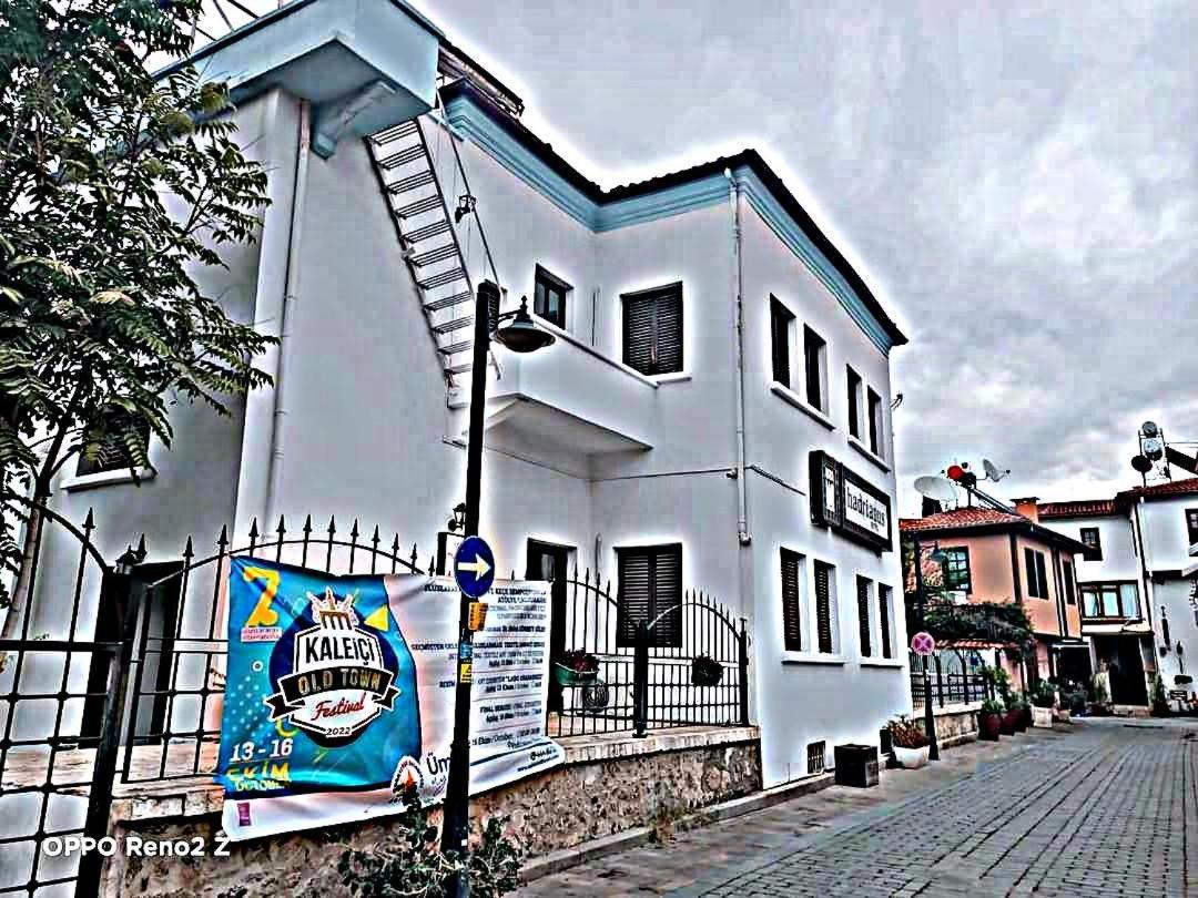 Hadrianus Pansion Hotel Antalya Bagian luar foto