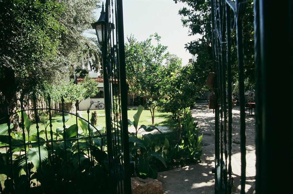 Hadrianus Pansion Hotel Antalya Bagian luar foto